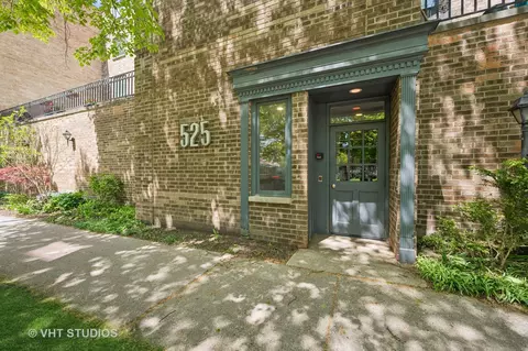 525 Grove St #7A, Evanston, IL 60201