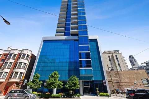 110 W Superior St #1503, Chicago, IL 60654