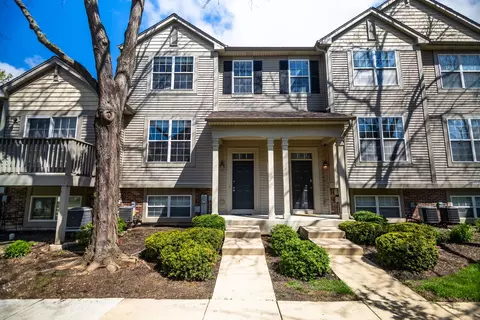 1069 Chadwick Dr, Grayslake, IL 60030