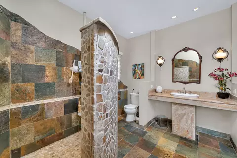 Bath - 3265 Benson Rd, Morris, IL 60450 photo 2 of 4