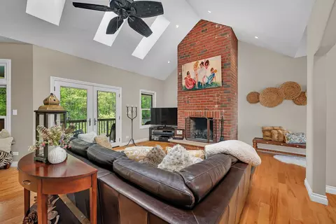 Living - 3265 Benson Rd, Morris, IL 60450 photo 1 of 3