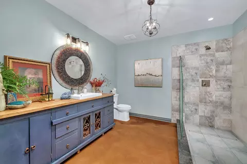 Bath - 3265 Benson Rd, Morris, IL 60450 photo 4 of 4