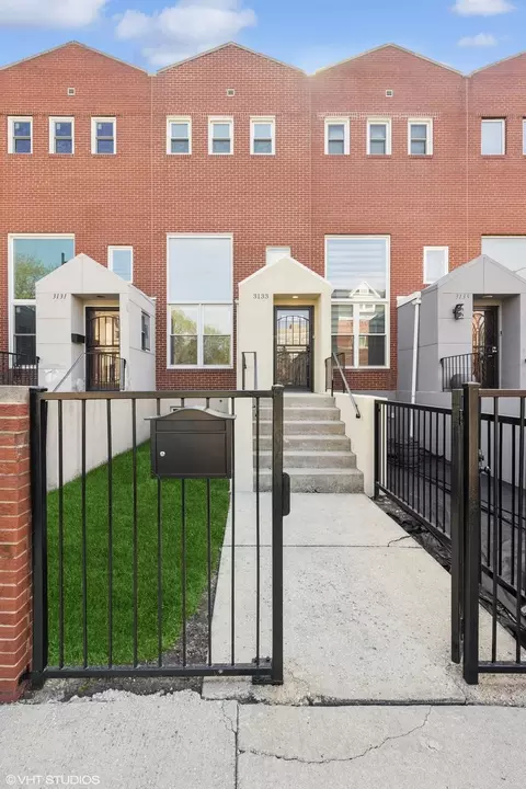 3133 S Indiana Ave, Chicago, IL 60616