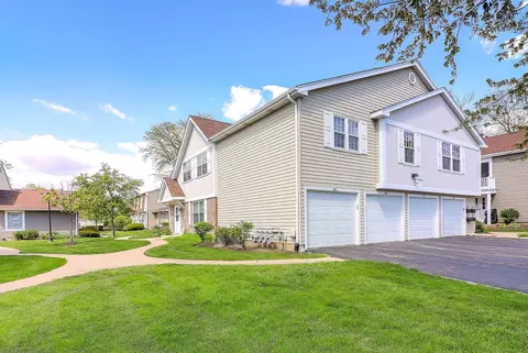 Exterior - 1482 Timber Trl #B, Wheaton, IL 60189 photo 3 of 3