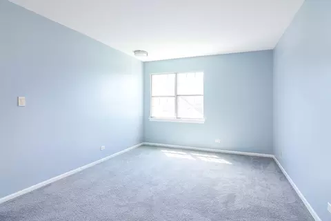 Bedroom - 1482 Timber Trl #B, Wheaton, IL 60189 photo 2 of 3