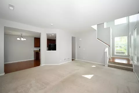 241 Devoe Dr, Oswego, IL 60543 photo 3