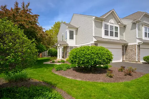 241 Devoe Dr, Oswego, IL 60543 photo 16