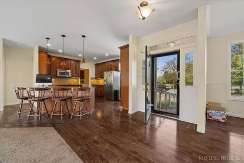 Entry Way - 80 Barn Swallow Ct, Aurora, IL 60506 photo 1 of 1