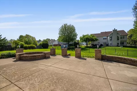 Exterior - 80 Barn Swallow Ct, Aurora, IL 60506 photo 5 of 7