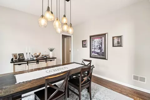 Dining - 5 Stillwater Ct, Algonquin, IL 60102 photo 3 of 6