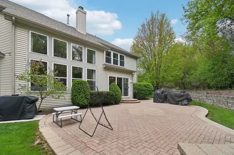 Exterior - 5 Stillwater Ct, Algonquin, IL 60102 photo 5 of 9