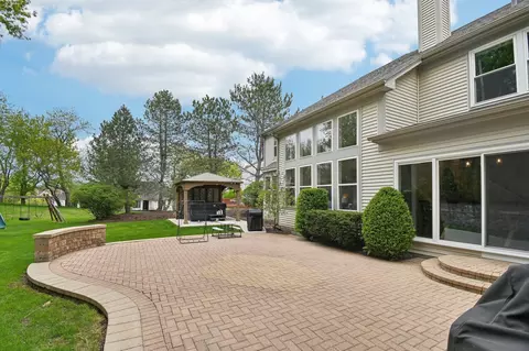 Exterior - 5 Stillwater Ct, Algonquin, IL 60102 photo 7 of 9