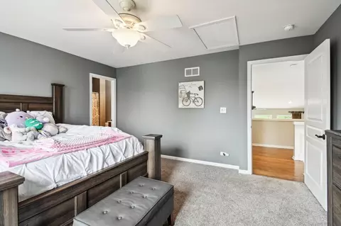 Bedroom - 5 Stillwater Ct, Algonquin, IL 60102 photo 8 of 12