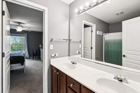 Bath - 5 Stillwater Ct, Algonquin, IL 60102 photo 6 of 8