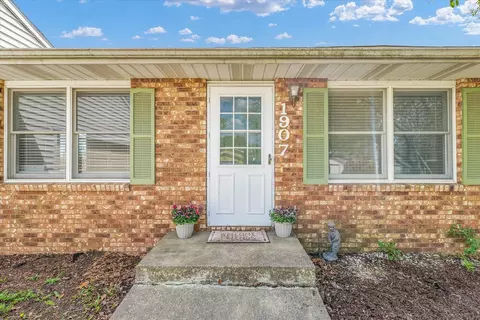 1907 Bittersweet Dr, Champaign, IL 61821 photo 4