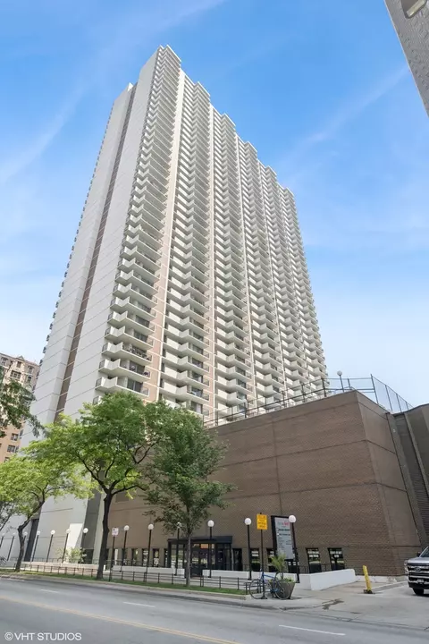 6033 N Sheridan Rd #12B, Chicago, IL 60660
