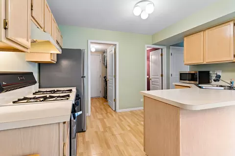 1277 Silk Oak Ln, Bartlett, IL 60103 photo 9