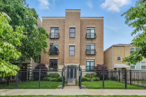 4843 N Harding Ave #1N, Chicago, IL 60625