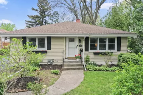 Exterior - 235 S Hickory Ave, Bartlett, IL 60103 photo 2 of 8