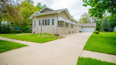 214 W Watson St, Forrest, IL 61741