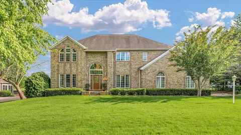 614 W Coolidge Ave, Charleston, IL 61920