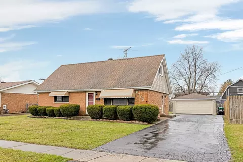 8713 Cranbrook Ln, Bridgeview, IL 60455