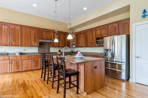 Kitchen - 12116 Winterberry Ln, Plainfield, IL 60585 photo 1 of 3