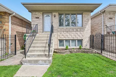 2740 W 35th Pl, Chicago, IL 60632