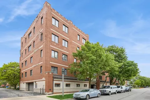 444 Ashland Ave #5, River Forest, IL 60305