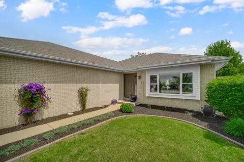 1611 Saddle Run Ln, Beecher, IL 60401 photo 4