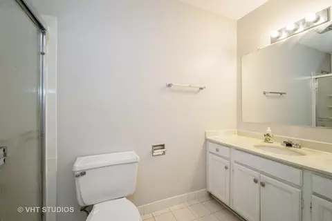 1770 Robin Ln #B, Hoffman Estates, IL 60169 photo 17