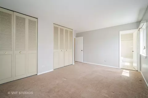 1770 Robin Ln #B, Hoffman Estates, IL 60169 photo 14