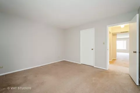 1770 Robin Ln #B, Hoffman Estates, IL 60169 photo 15