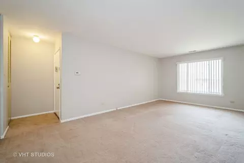 1770 Robin Ln #B, Hoffman Estates, IL 60169 photo 8