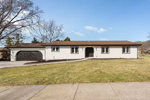124 N Western Ave, Bartlett, IL 60103