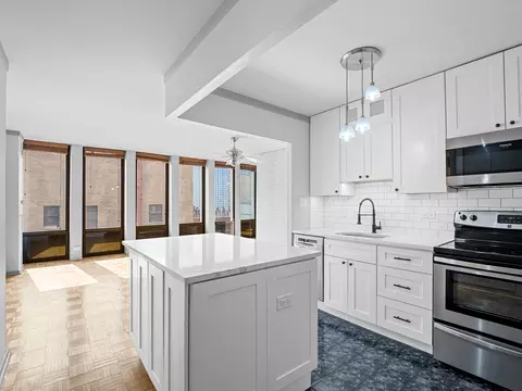 100 E Walton St #18G, Chicago, IL 60611 photo 2