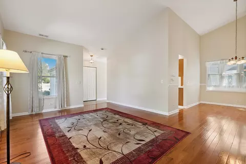1020 Devonshire Ave, Naperville, IL 60540 photo 4