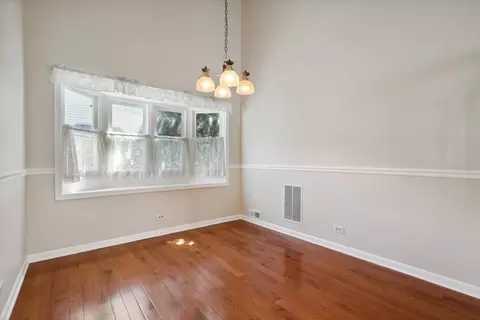 1020 Devonshire Ave, Naperville, IL 60540 photo 6