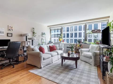 Living - 253 E Delaware Pl #10C, Chicago, IL 60611 photo 3 of 4
