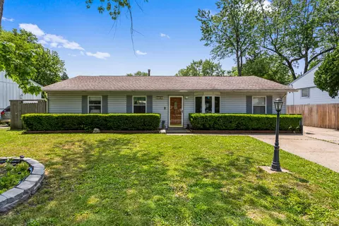 2503 Maplewood Dr, Champaign, IL 61821