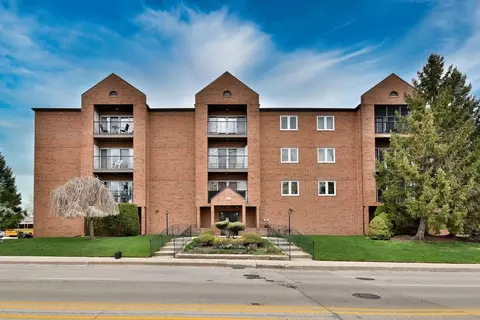 6550 W Gunnison St #204, Harwood Heights, IL 60706