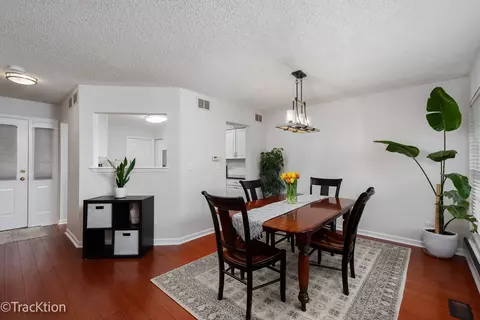 325 Cimarron Rd E, Lombard, IL 60148 photo 5