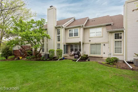325 Cimarron Rd E, Lombard, IL 60148 photo 22