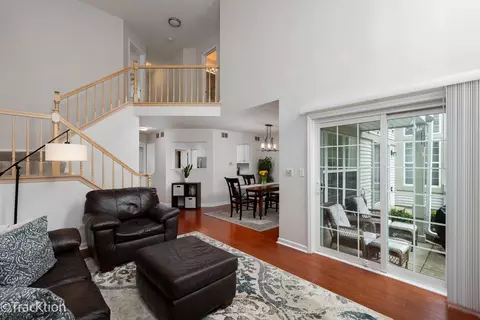 325 Cimarron Rd E, Lombard, IL 60148 photo 4