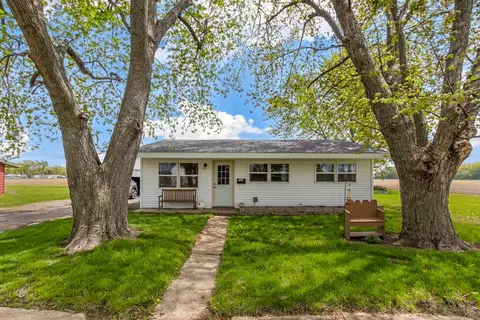 2211 Canal St, Rock Falls, IL 61071