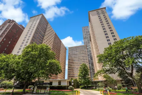 3950 N Lake Shore Dr #720D, Chicago, IL 60613