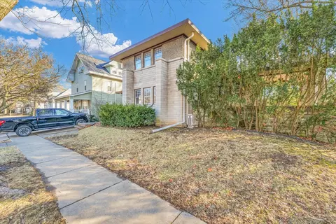 305 W Oregon St, Urbana, IL 61801