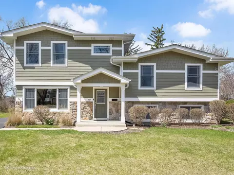 504 S Pierce Ave, Wheaton, IL 60187