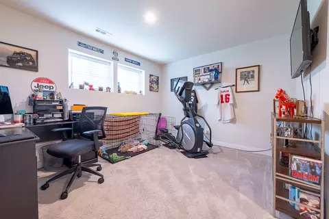 27 Nicholas Dr E, Des Plaines, IL 60016 photo 27