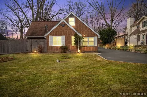 1 N274 Prairie Ave, Glen Ellyn, IL 60137